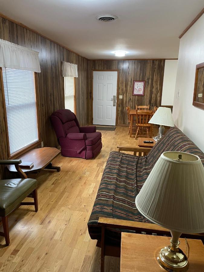 Pine Valley Motel Spruce Pine エクステリア 写真