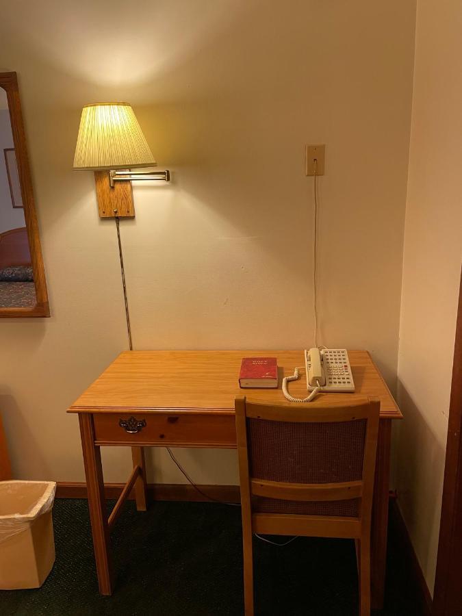 Pine Valley Motel Spruce Pine エクステリア 写真