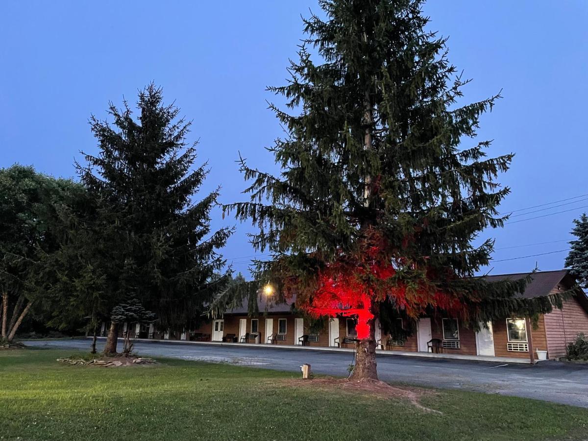 Pine Valley Motel Spruce Pine エクステリア 写真