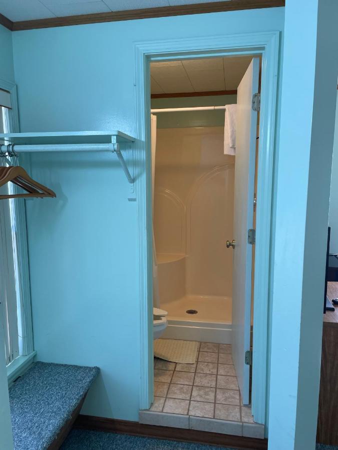 Pine Valley Motel Spruce Pine エクステリア 写真