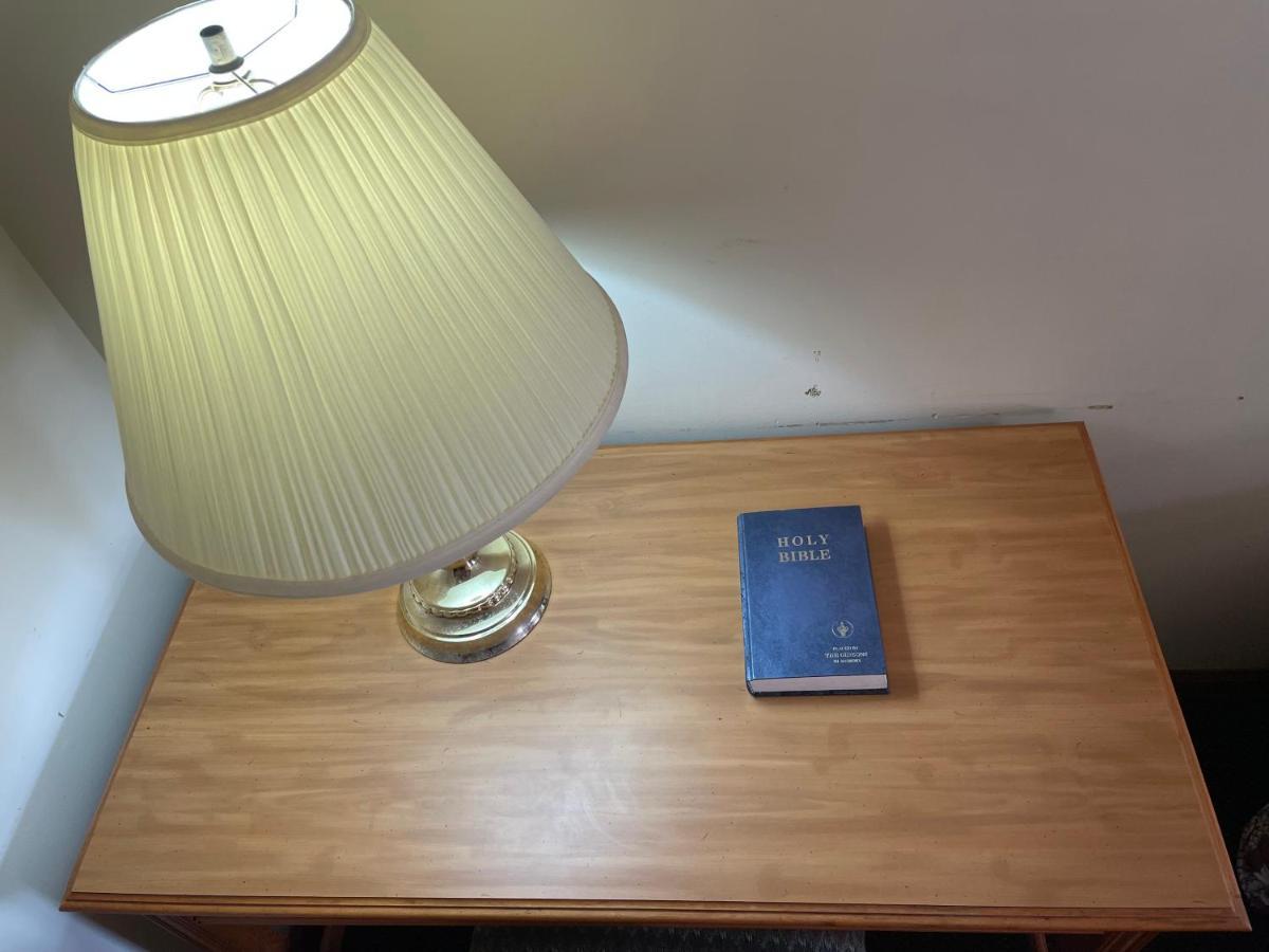 Pine Valley Motel Spruce Pine エクステリア 写真