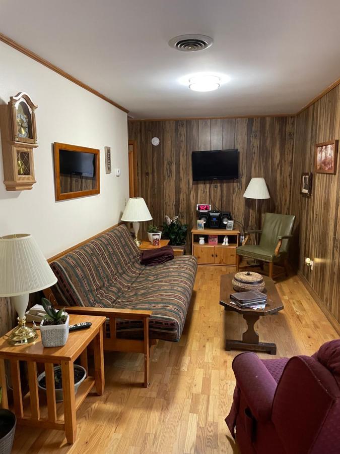 Pine Valley Motel Spruce Pine エクステリア 写真