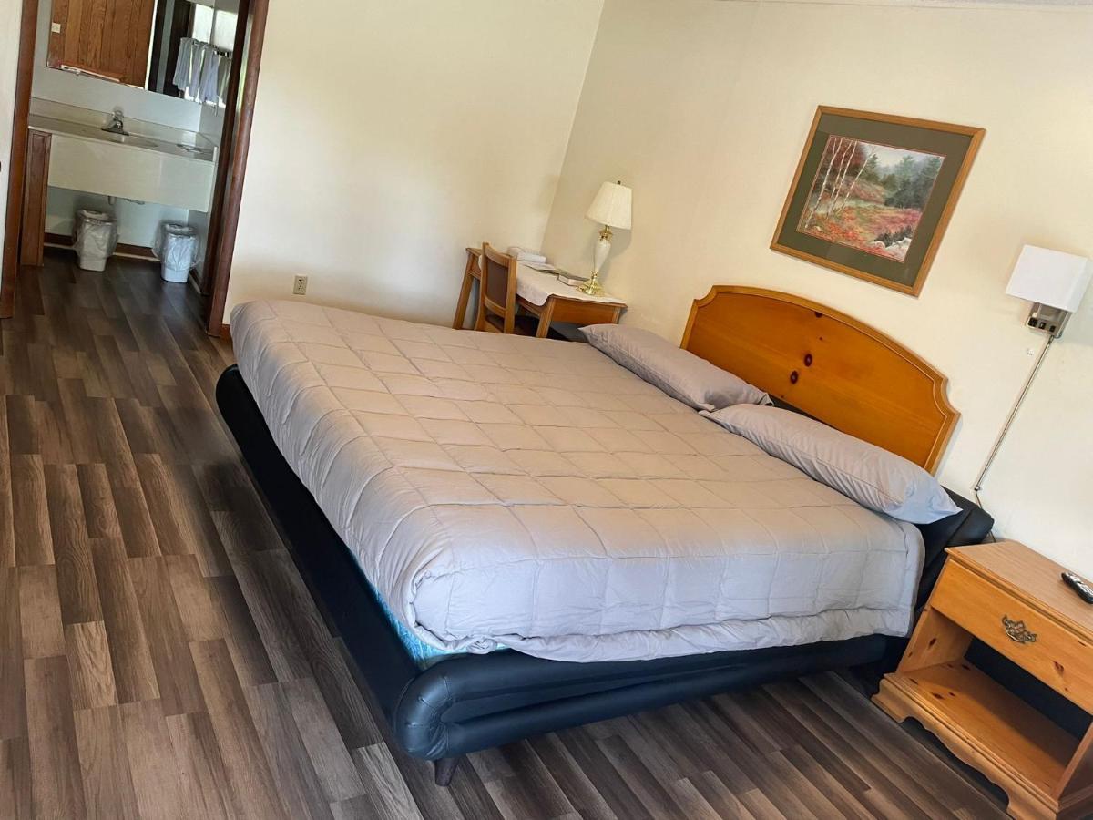 Pine Valley Motel Spruce Pine エクステリア 写真