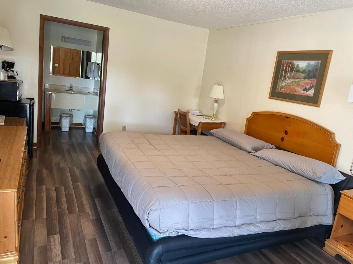 Pine Valley Motel Spruce Pine エクステリア 写真