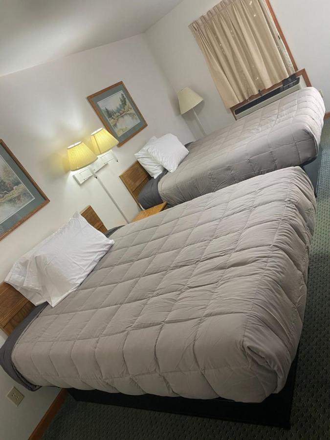 Pine Valley Motel Spruce Pine エクステリア 写真