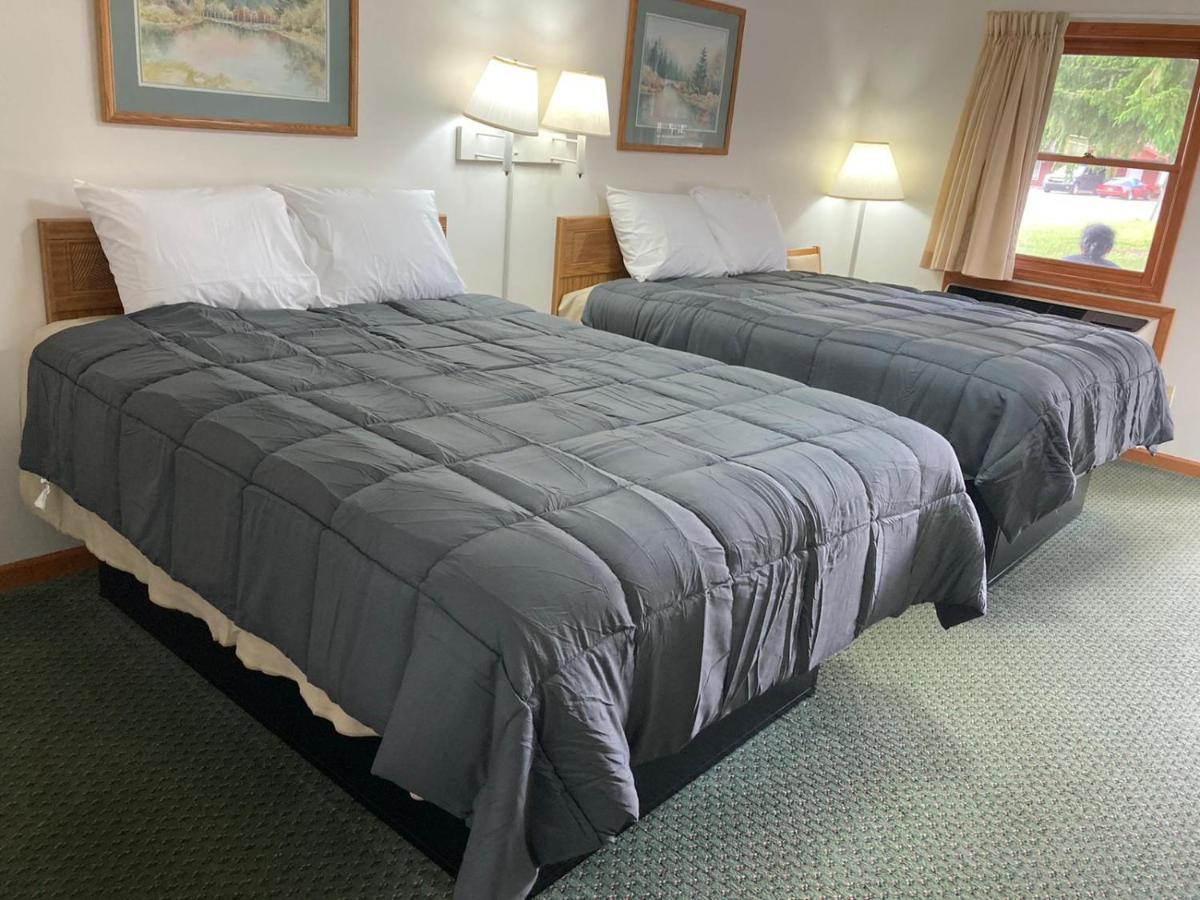 Pine Valley Motel Spruce Pine エクステリア 写真