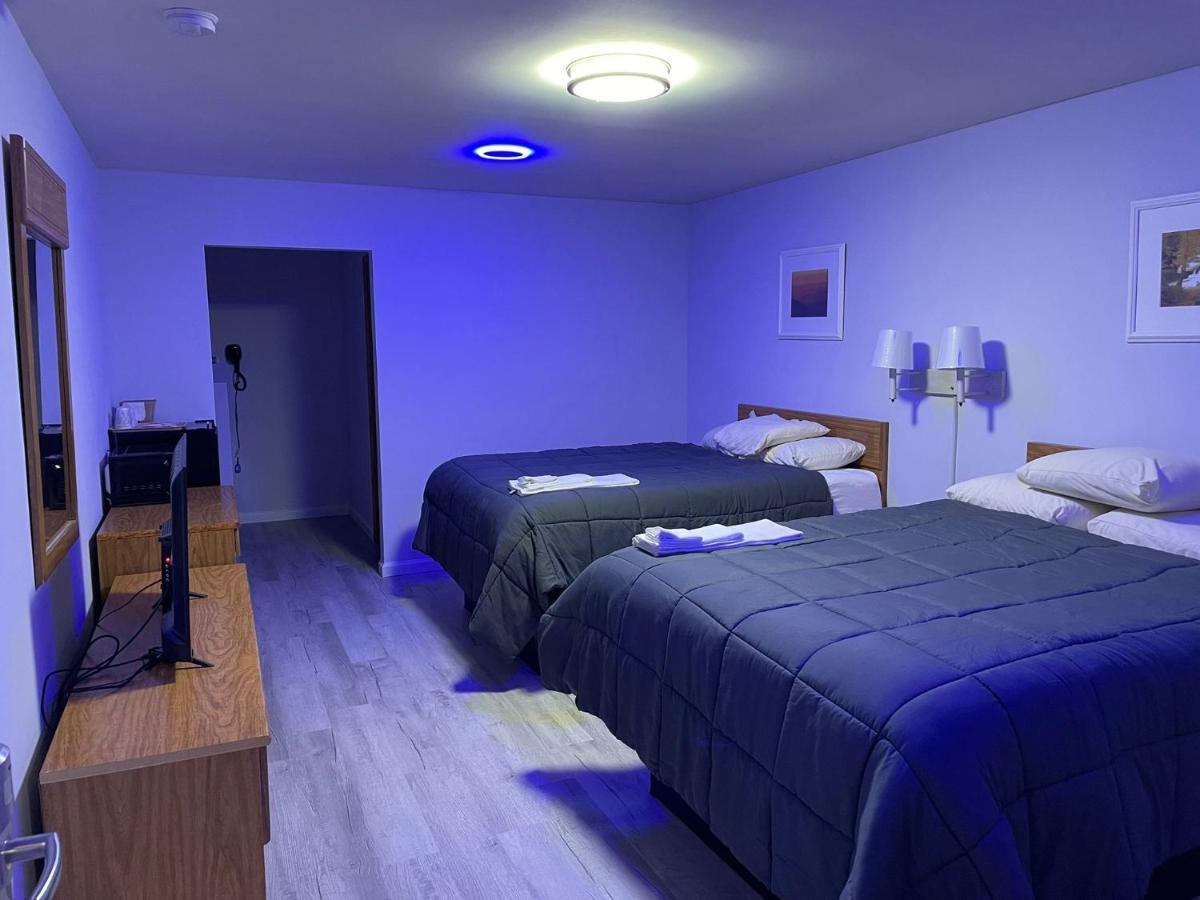 Pine Valley Motel Spruce Pine エクステリア 写真
